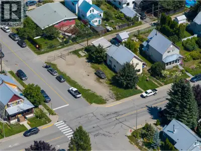 Prime Development Opportunity in Downtown Revelstoke! One of the few remaining lots in the downtown...