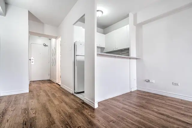Terrasses Embassy Apartments - Bachelor available at 3440 Duroch in Long Term Rentals in City of Montréal - Image 13
