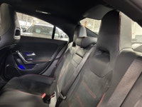 **SPRING SPECIAL!** FEATURING : AMG PACKAGE, 4MATIC AWD, SUNROOF, MULTICOLOUR AMBIENT LIGHTING, DIGI... (image 9)