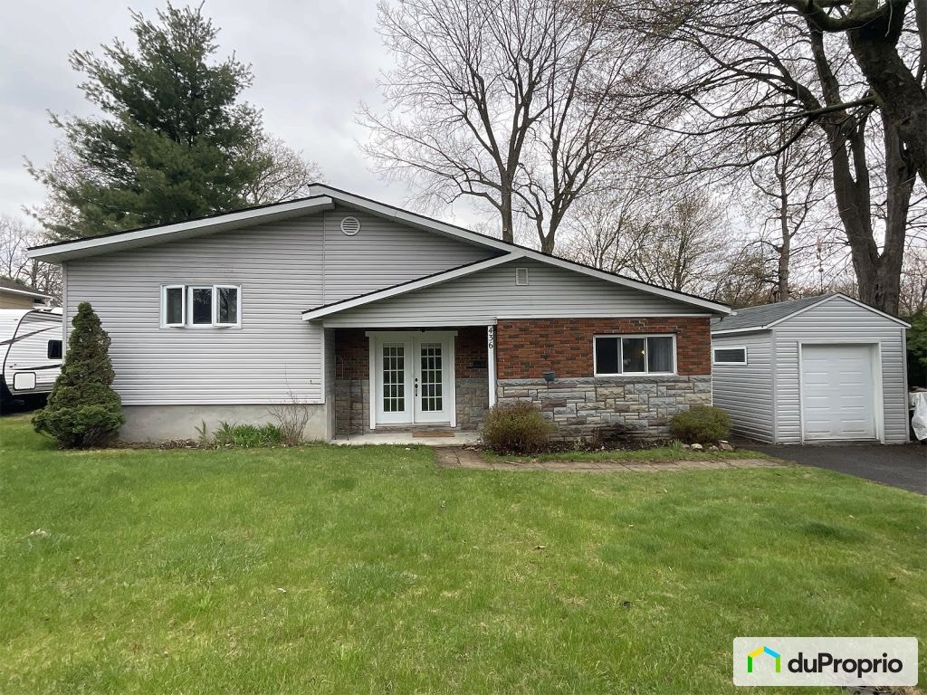 $549,000 - 1 1/2 Storey for sale in Otterburn Park — photo 1