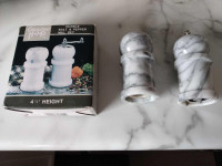 MARBLE SALT AND PEPPER MILL SET