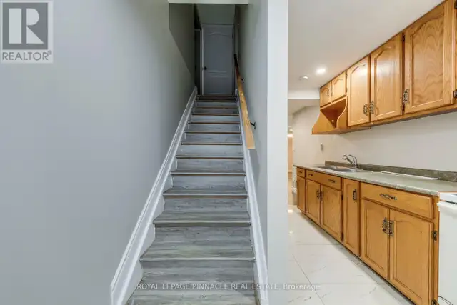 LOWER - 11 FRANKFURT STREET Kitchener, Ontario in Long Term Rentals in Kitchener / Waterloo - Image 12