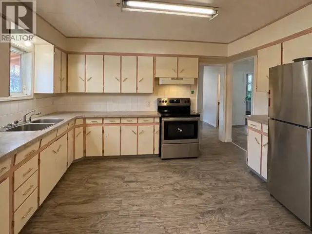 1175 N SECOND AVENUE Williams Lake, British Columbia in Houses for Sale in Williams Lake - Image 3