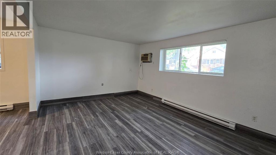 3254 MILLEN STREET Unit# 1 Windsor, Ontario 2