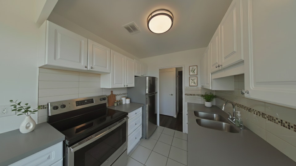 2 Bedroom Apartment for Rent - 6 The Donway East 2
