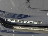 0-DOWN, $195-WKLY oac. WOW! 8-PASSENGER, HIGHLANDER HYBRID, LEATHER INTERIOR, POWER SEATS, POWER SUN... (image 5)