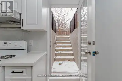 LOWER - 44 LEATHERHEAD COURT Brampton (Westgate), Ontario