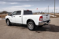 QUICK ORDER PACKAGE 2HZ -inc: Engine: 6.7L Cummins I-6 Turbo Diesel Transmission: 6-Speed Automatic,... (image 1)
