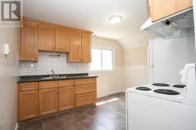 2 Bedroom Upper-Level Unit – Parking & In-Unit Laundry – $1,549/ in Long Term Rentals in Sault Ste. Marie - Image 8