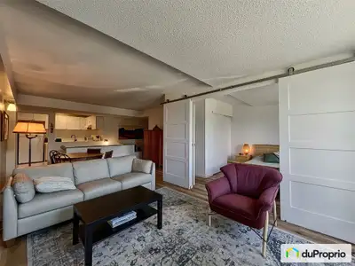 CONDO 1 CHAMBRE AVEC GARAGE LE MOINS CHER DE L'ÎLE DES SOEURS! mais n'a rien à envier aux autres, au...