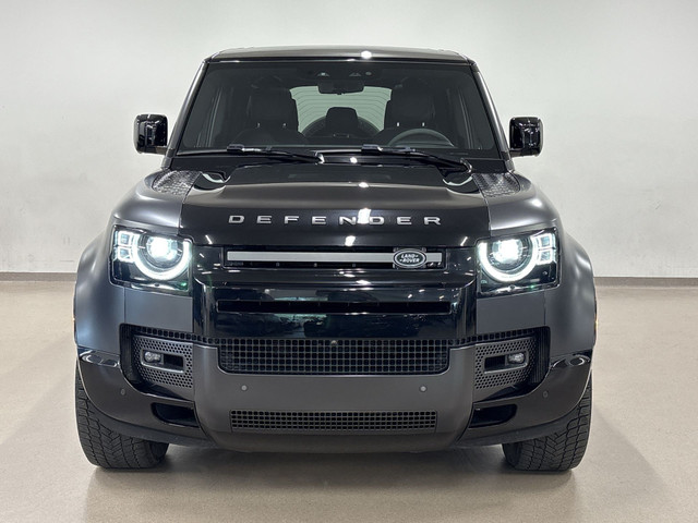 2023 Land Rover Defender 110 P525 Carpathian Edition (2) dans Autos et camions  à Ville de Montréal - Image 3