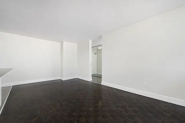 1 Bedroom Apartment for Rent - 1980 Fowler Dr in Long Term Rentals in Mississauga / Peel Region - Image 10