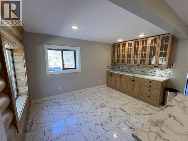 7540 VALLEYVIEW DRIVE Fort Nelson, British Columbia in Houses for Sale in Fort St. John - Image 6