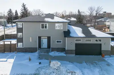 1G//Winnipeg/S/S Now, Offers March.12th, Open House March 8th 1-3pm.Welcome to 120 Geraldine in desi...