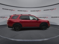 // ACCIDENT FREE!! // // SINGLE OWNER! // This 2024 Honda Pilot Black Edition AWD is a full-size SUV... (image 8)