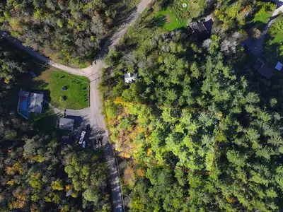 Wow, land of 1.04 acre in the neighbourhood of Wakefield, you have the possibility to built the hous...