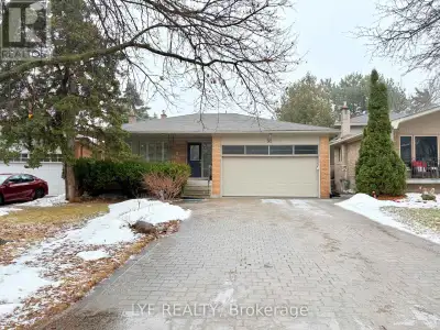 Students and Working Professionals Welcome!! Spacious, Bright And Fully Furnished One Bedroom on the...