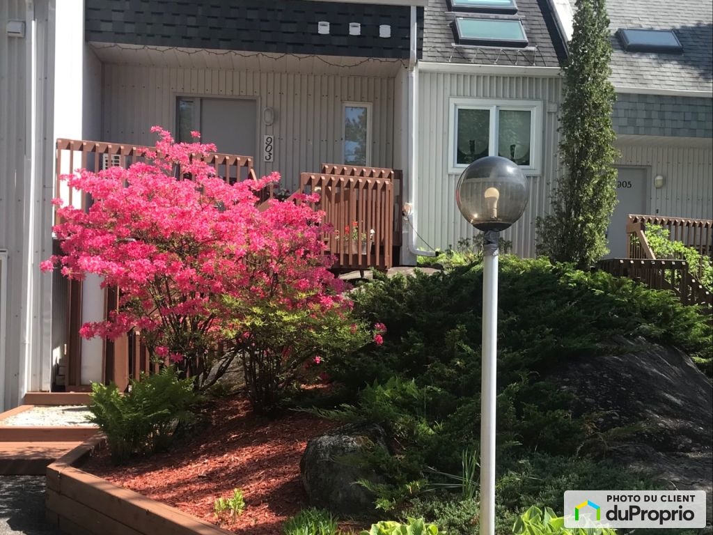 $399,900 - Townhouse for sale in Ste-Adele — photo 1