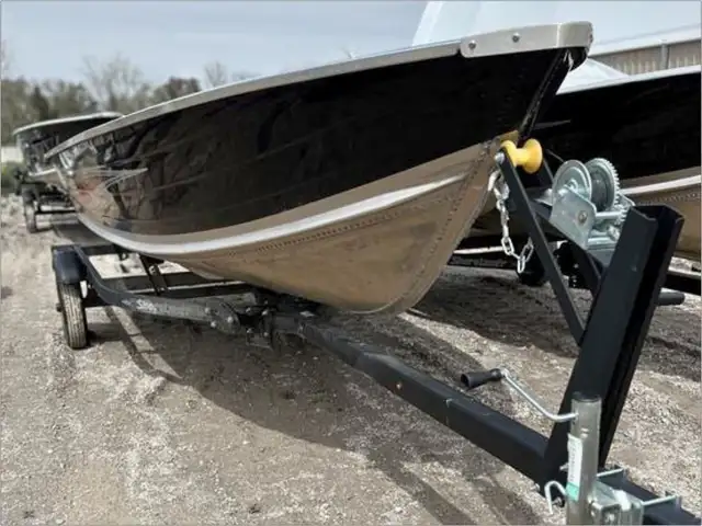 2023 Smoker-Craft Voyager 16 in Powerboats & Motorboats in Grand Bend - Image 9