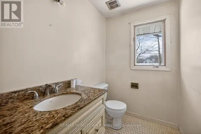 1327 1000 ISLANDS PARKWAY Front of Yonge, Ontario in Houses for Sale in Kingston - Image 19