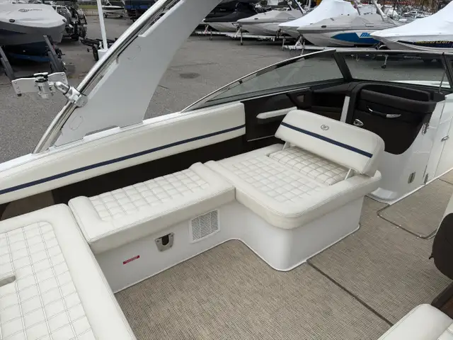 2019 Cobalt R7 Surf in Powerboats & Motorboats in Saskatoon - Image 15