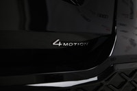 Only 8,150 KM!! The all-new 2025 VW Tiguan has been completely re-imagined with sporty, eye-catching... (image 7)