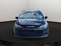 This Chrysler Pacifica has a powerful Regular Unleaded V-6 3.6 L/220 engine powering this Automatic... (image 5)