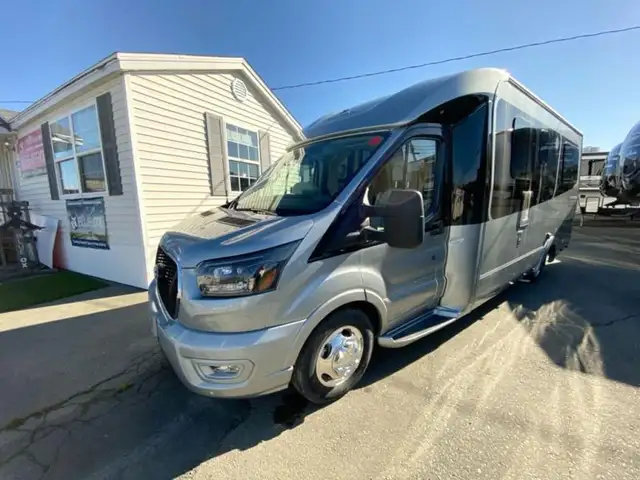 2026 Leisure Travel Wonder 24RTB in RVs & Motorhomes in Bedford - Image 9