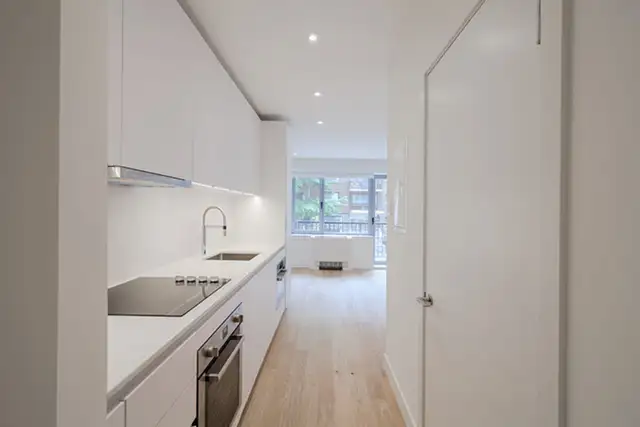 modern studio apartment near McGill - ID 1233 in Long Term Rentals in City of Montréal - Image 2