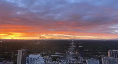 Price: $525,000 / $1,992/mo Wake Up To Stunning, High-floor Views And Still Be In The Heart Of The C...