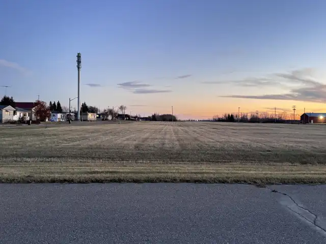 4712 53 Street Clyde, Alberta in Land for Sale in Edmonton - Image 5