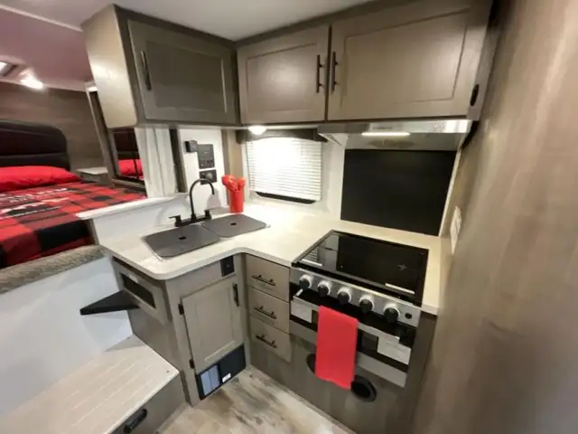 2025 Adventurer Manufacturing Inc. Adventurer 89RBS in Travel Trailers & Campers in St. Albert - Image 13