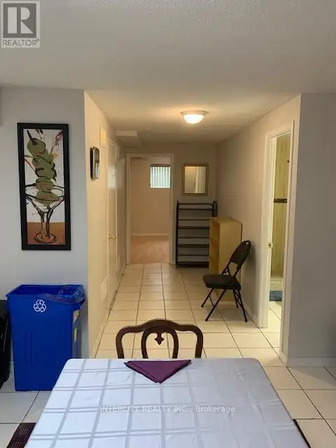 BSMT - 17 ALDWINCKLE HEIGHTS Toronto (York University Heights),  in Long Term Rentals in City of Toronto - Image 8