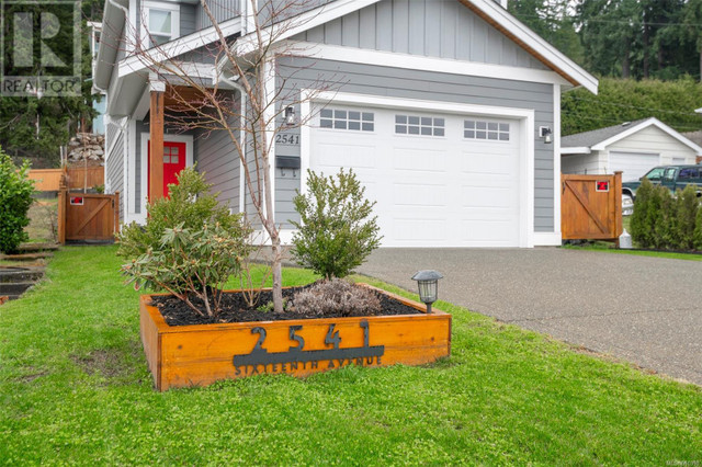 2541 16th Ave Port Alberni, British Columbia in Houses for Sale in Port Alberni - Image 3