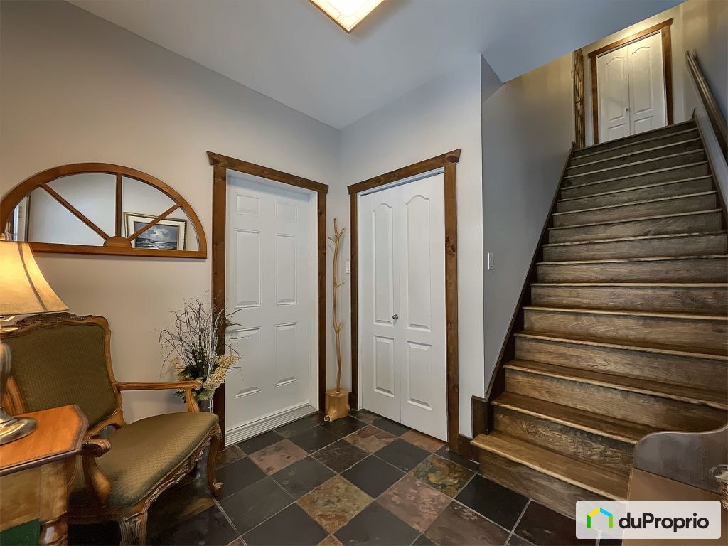 $649,000 - 2 Storey for sale in Mont-Tremblant (St-Jovite) — photo 1