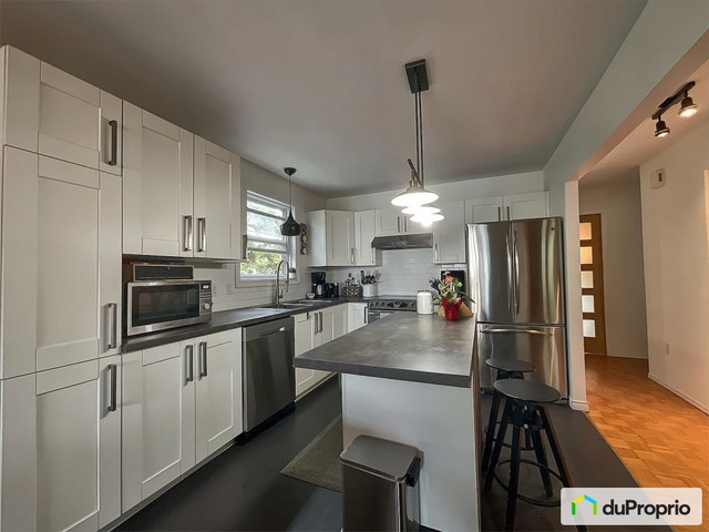 $599,900 - Bungalow for sale in Longueuil (St-Hubert) — photo 3