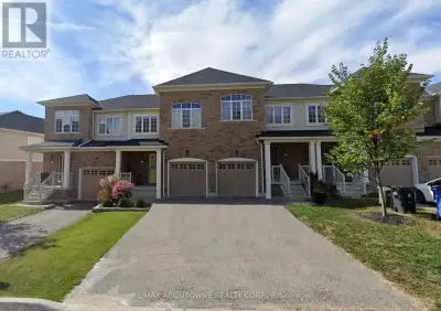 A beautiful 3 bed + 3 bathroom townhome in a friendly Guelph neighborhood. Open concept floor plan o...
