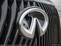 Every New and Executive Driven Demo at Hyatt Infiniti comes with all weather floor mats, wheel locks... (image 8)