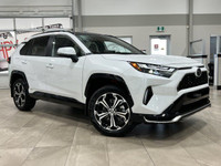 LITHIUM ION TRACTION BATTERY, ADAPTIVE CRUISE CONTROL, POWER LIFTGATE, LANE DEPARTURE WARNING, HEATE... (image 1)