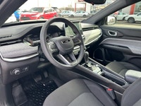 Navigate urban landscapes and conquer weekend escapades with this versatile 2025 Jeep Compass Sport.... (image 8)
