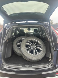-Regina Honda Odometer is 52747 kilometers below market average! Recent Arrival! 2022 Honda CR-V EX-... (image 6)