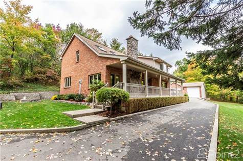 1811 Old Waterdown Road in Houses for Sale in Hamilton