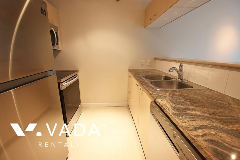 The Lions 1 BR APT Rental 401-1331 Alberni St Vancouver: VADA 4