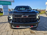 2023 Chevrolet Silverado 1500 ZR2 with 39,839 km! Clean history with no accidents See Carfax report... (image 1)