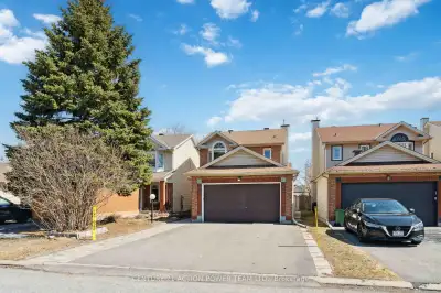 Welcome to 13 Avonhurst ave, a beautifully designed 2-story home in the sought-after Barrhaven neigh...