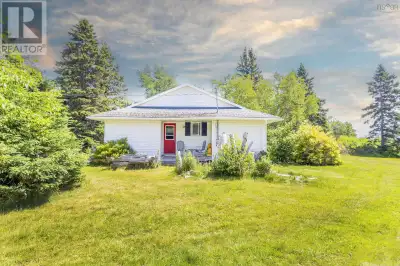 A coastal paradise like no other. This extraordinary 72-acre property offers a rare combination of p...