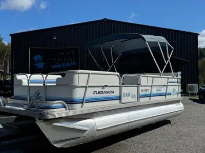 2015 MERCURY 60HP 4-STROKE EFI COMMAND THRUST WITH ONLY 140 HOURS - VERIFIED WITH A FRESH ENGINE SCA...