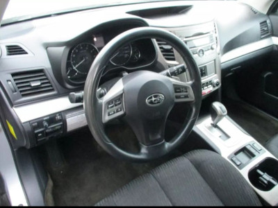 Subaru outback 2012 very clean , low mileage