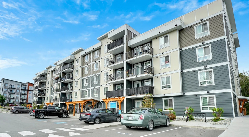 Pet-Friendly One Bedroom One Bath with In-suite Laundry for Rent 2
