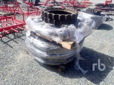 excavator track parts in Heavy Equipment Parts & Accessories in Whitehorse - Image 6